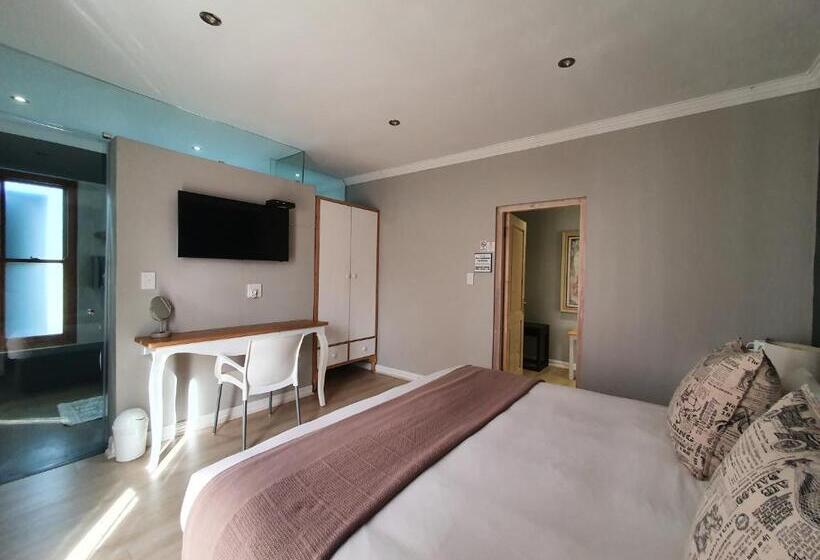 اتاق لوکس, Two Fat Owls Guesthouse