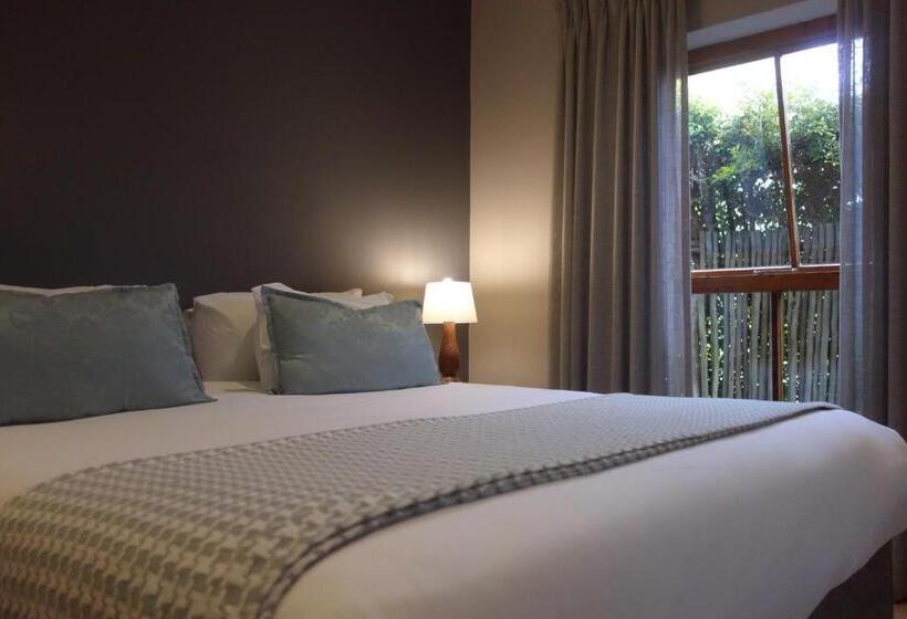 اتاق لوکس, Two Fat Owls Guesthouse