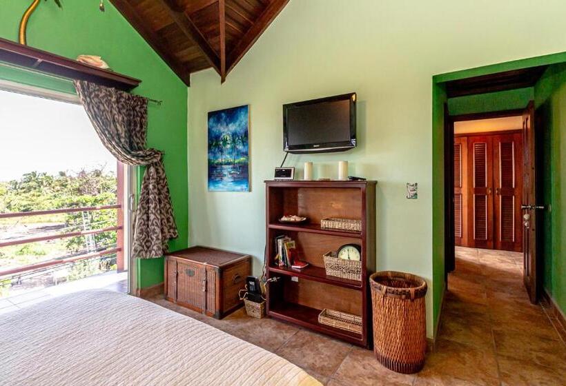 جناح جونيور مطلّ علي حمام السباحة, Tres Cocos Resort
