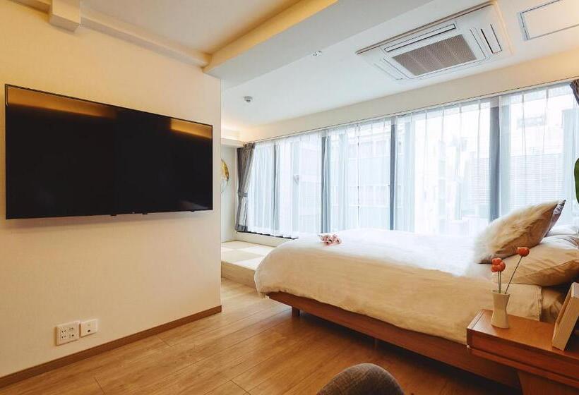 Quarto Familiar Deluxe, 都心罕见东京奢华设计师kdob带榻榻米 戴森&pola顶级配置4分钟到东京站 20分钟到迪士尼 最大3人