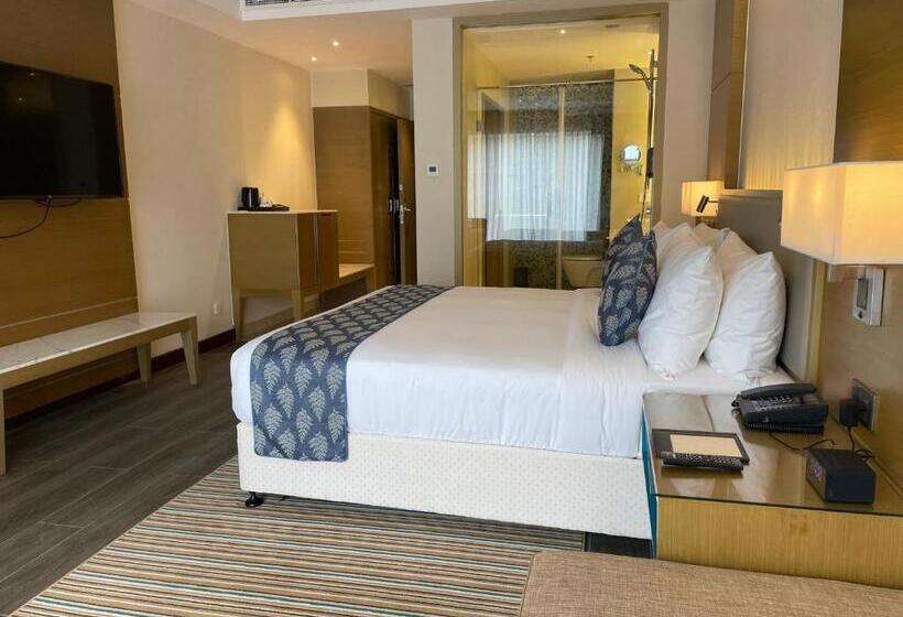 Номер Deluxe Кровать Кинг, Gokulam Grand Trivandrum