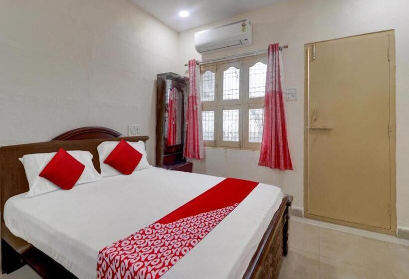 三人经典房间, Oyo Flagship Maruthi Residency