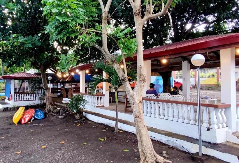 패밀리 룸, Leynes Taal Lake Resort And Hostel
