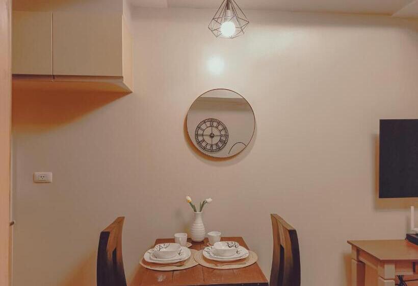 استودیوی لوکس, Casabay Suite Eastwood Staycation