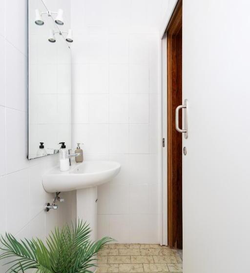 غرفة ديلوكس رباعية, Eden Rentals 106 Surfy Stylish Bed&coffee Room
