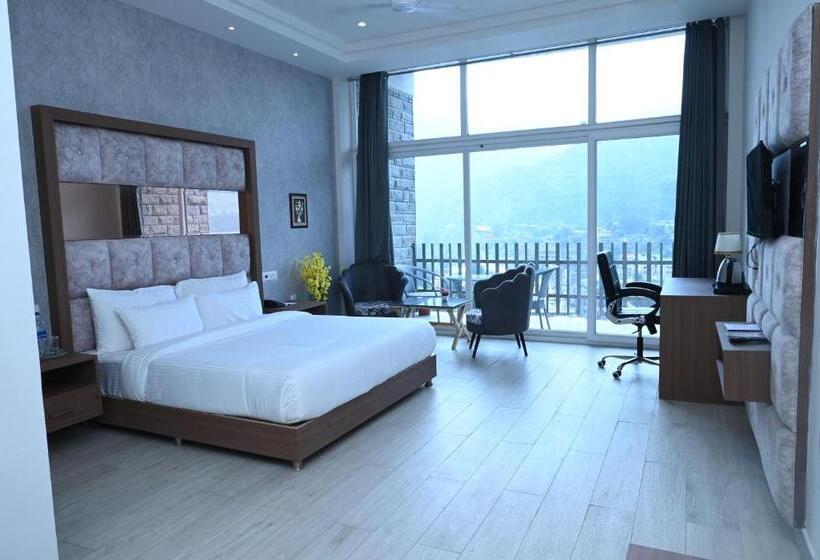 Premium room with river view, Spt Clarks Inn Suite, Mandi