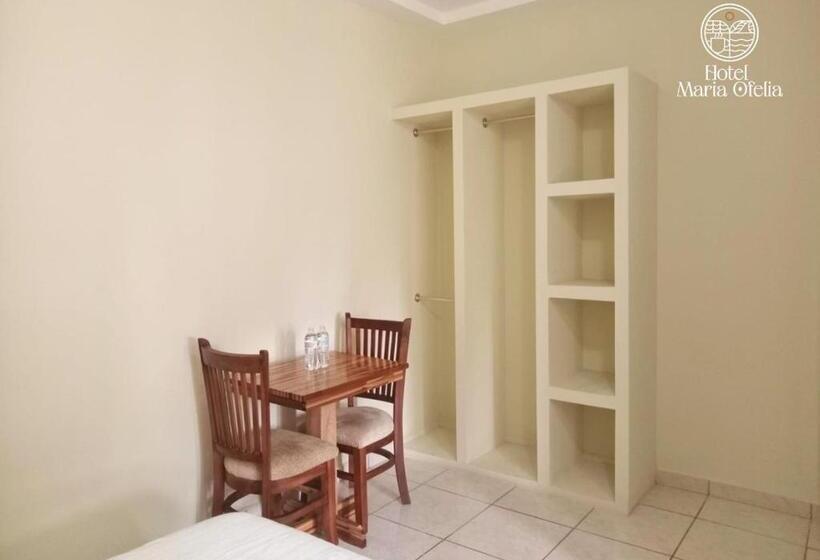 اتاق استاندارد, Y Restaurante Maria Ofelia