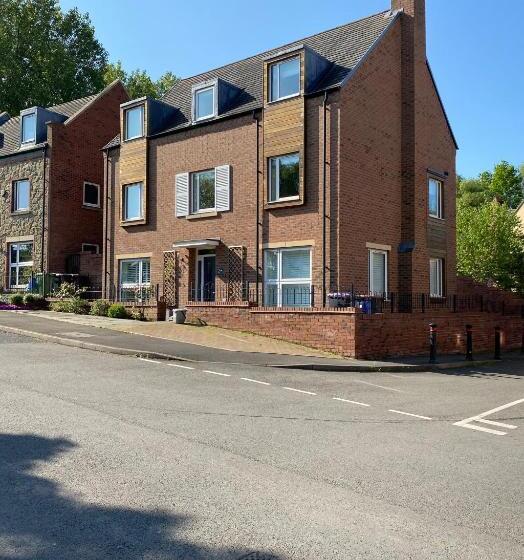 Номер Стандарт Двуспальная Кровать Вид на Парк, Number 2, Spacious Rooms, Near Ironbridge!