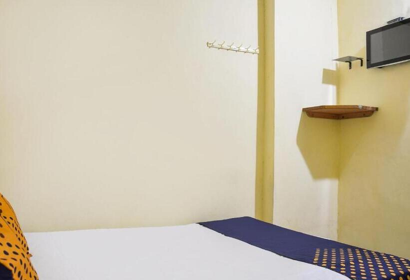 اتاق کلاسیک سه تخته, Oyo Flagship The Residence Inn