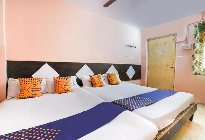三人经典房间, Spot On 65100 Delhi Lodge