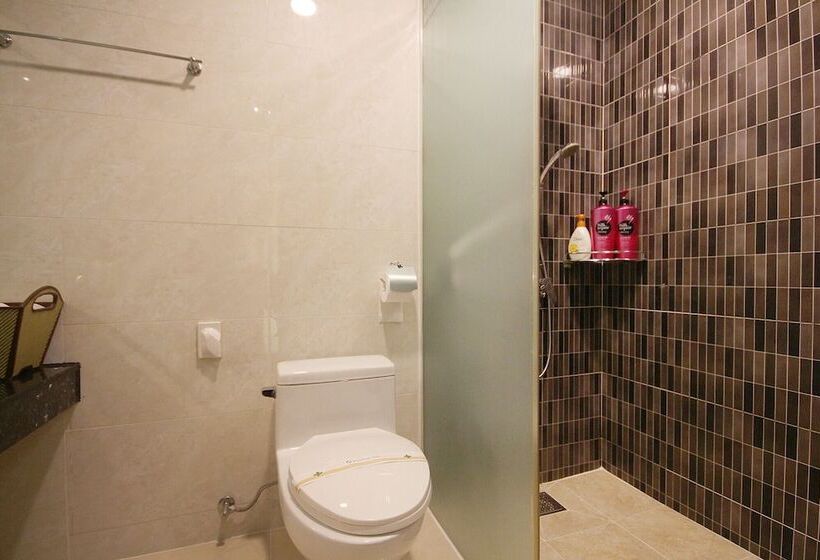 اتاق لوکس, Wate