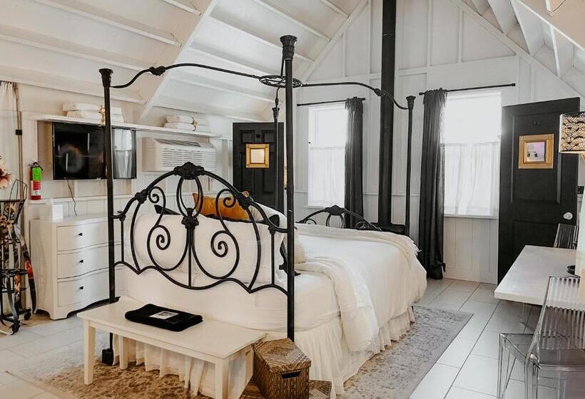 Студия Superior, Inn Santa Clara