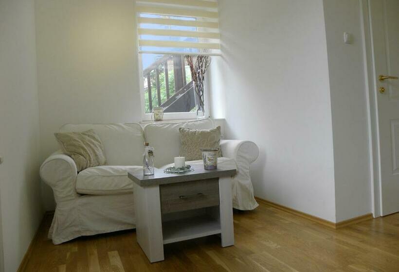 バルコニー付スイート, Landhaus Semmering
