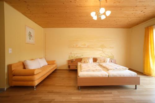 Comfort room with balcony, Weinbauernhof Vier Jahreszeiten