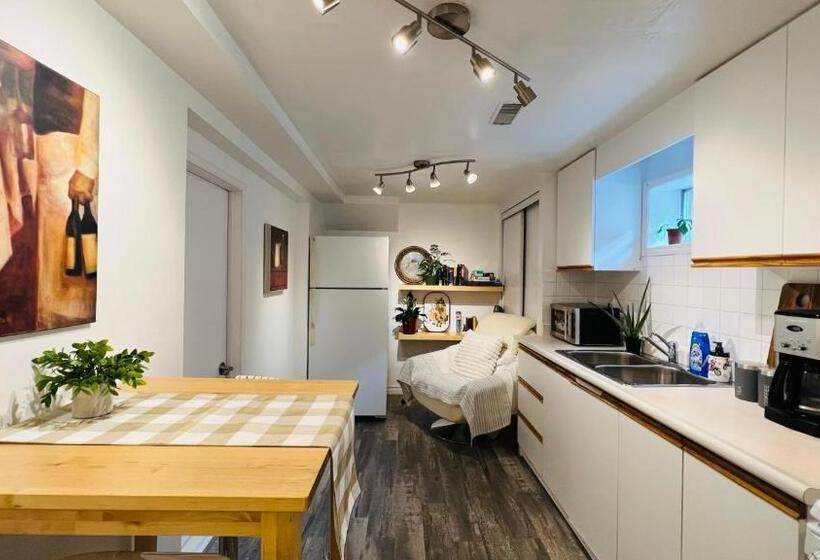 豪华房间, Toronto Bed & Breakfast   Free Parking, Subway Access
