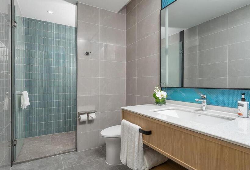 Номер Стандарт с Балконом, Holiday Inn Express Wenchang By Ihg
