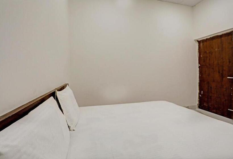 Трехместный Номер Классика, Oyo Highway Inn