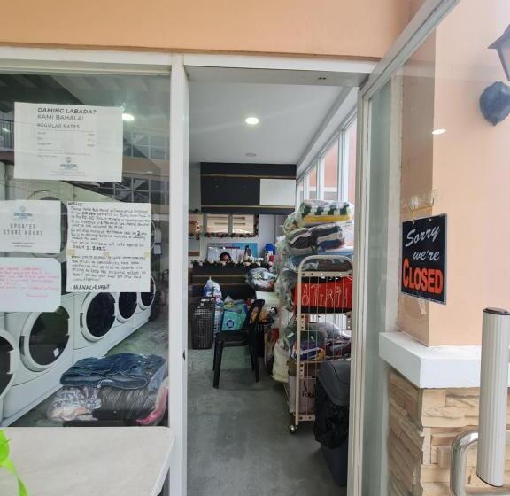 Люкс с Балконом, Janz Davao Condo Staycation Near Davao Airport
