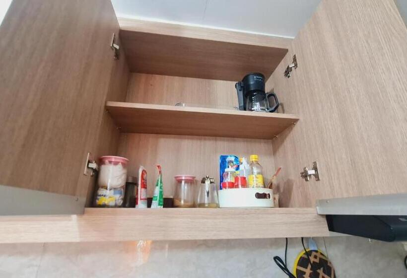 Люкс с Балконом, Janz Davao Condo Staycation Near Davao Airport