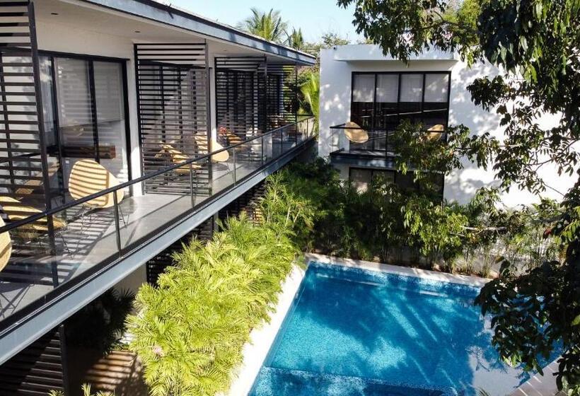 آپارتمان 1 خوابه با چشم‌انداز استخر, Deluxe Apartments Azure