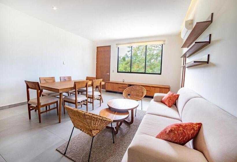 آپارتمان 1 خوابه با چشم‌انداز استخر, Deluxe Apartments Azure