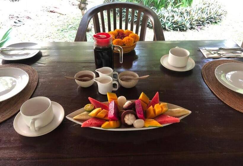 Номер Deluxe, Rumah Kelapa Senang