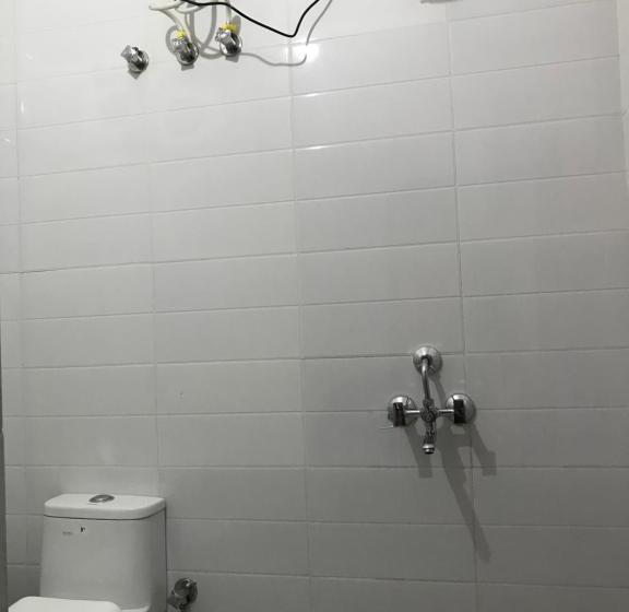 이코노미 룸, Blue Eye Hostel