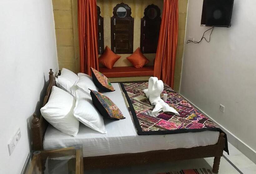 Номер Deluxe, Blue Eye Hostel