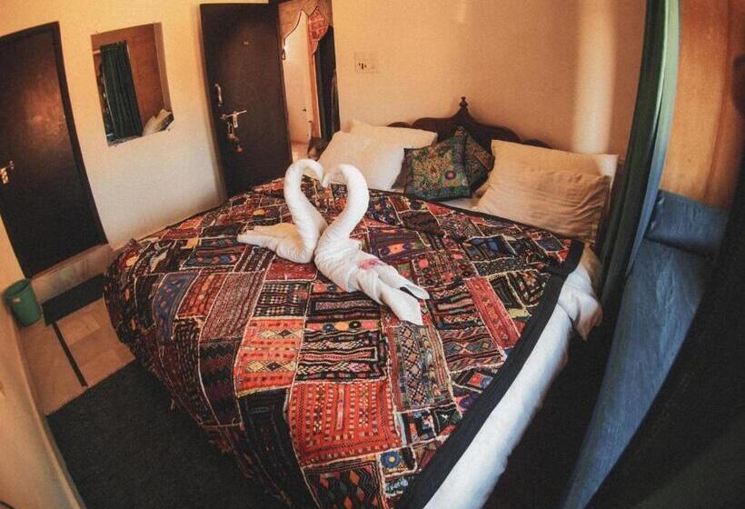 발코니 디럭스 룸, Blue Eye Hostel