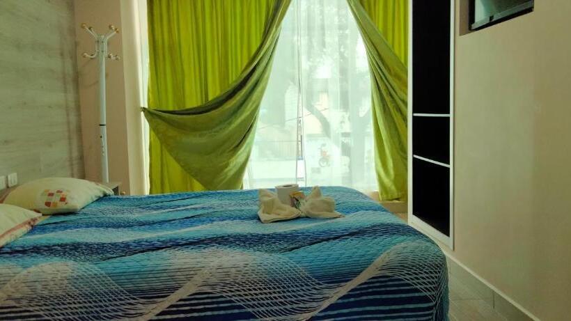 اتاق سوپریور, Hospedaje Yacucalle
