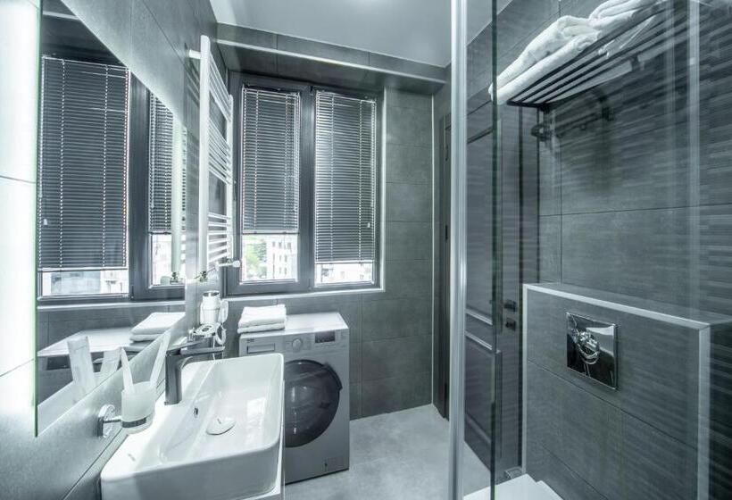 استودیو استاندارد با بالکن, Gori Apartments