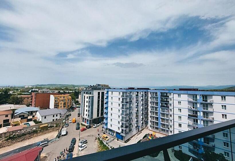 سوییت خانوادگی, Gori Apartments