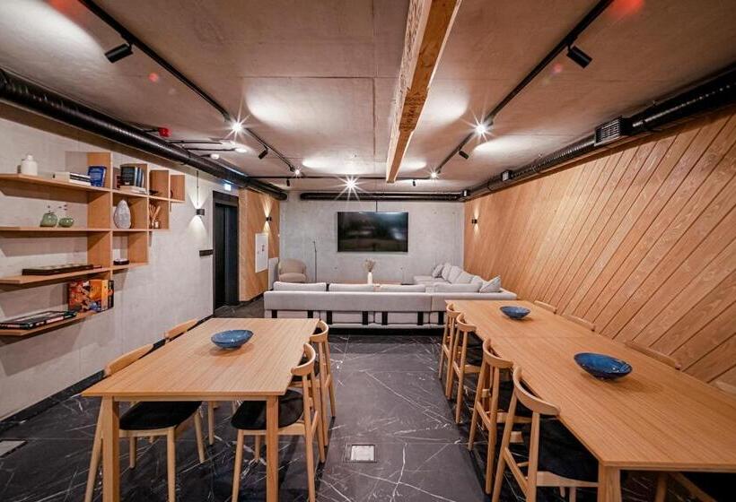 Апартаменты 2 Спальни, Lipowy Dwór