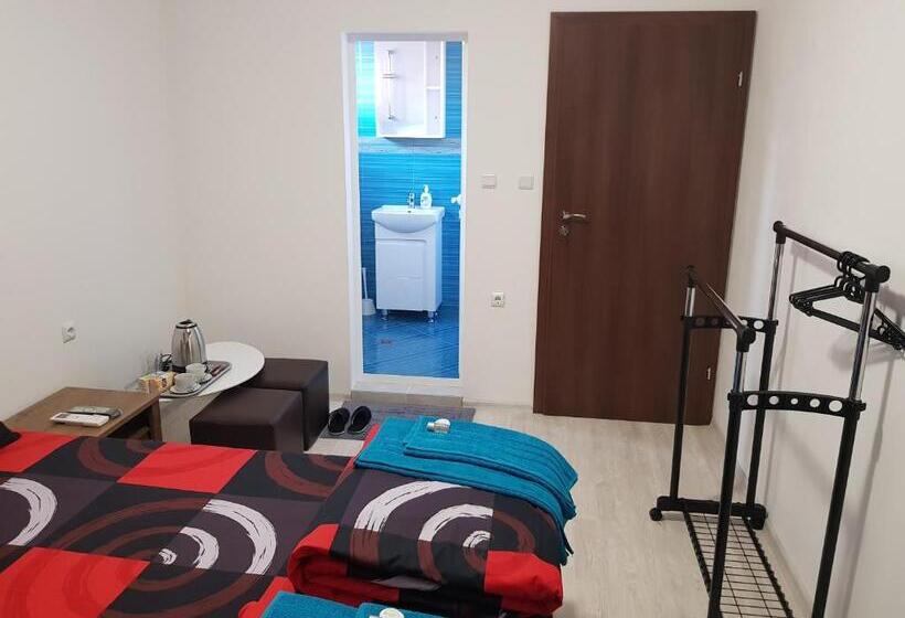 Номер Стандарт Трехместный, Apartments Alexandra