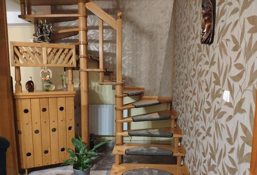 Номер Стандарт с Балконом, Casa Piatra Craiului
