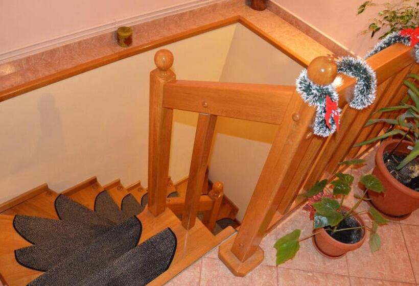 Дом 1 Спальня, Casa Piatra Craiului