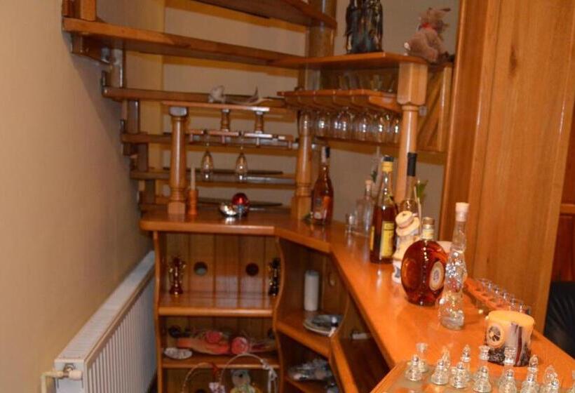 Дом 1 Спальня, Casa Piatra Craiului