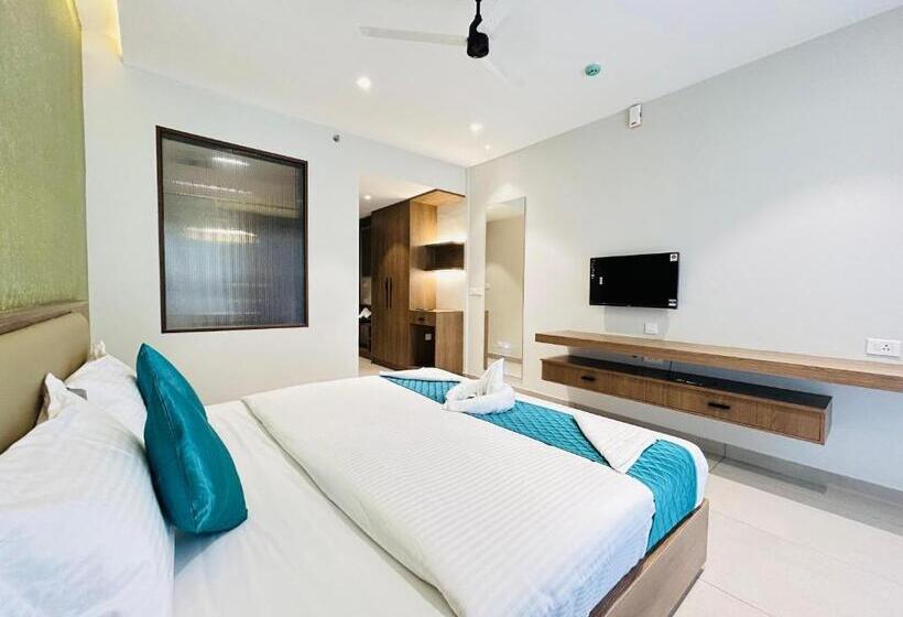 Люкс с Балконом, Vaga Nakshathra Suites