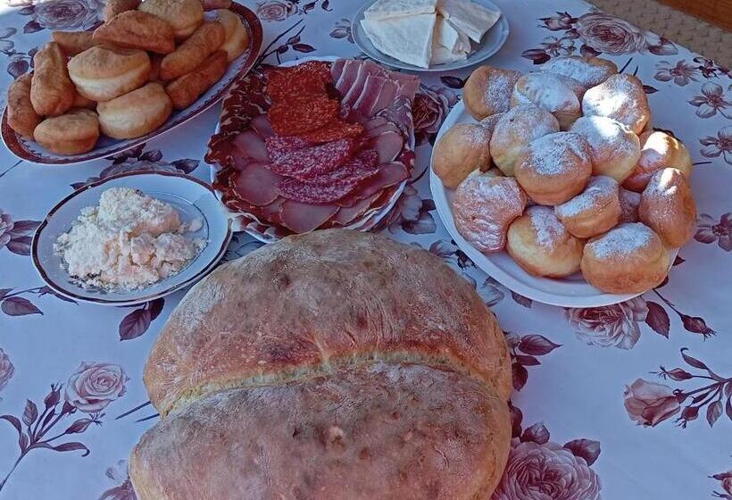 اتاق استاندارد چهار تخته, Household Ušćumlić   Oaza Mira