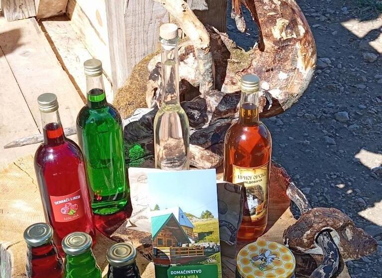 اتاق استاندارد چهار تخته, Household Ušćumlić   Oaza Mira