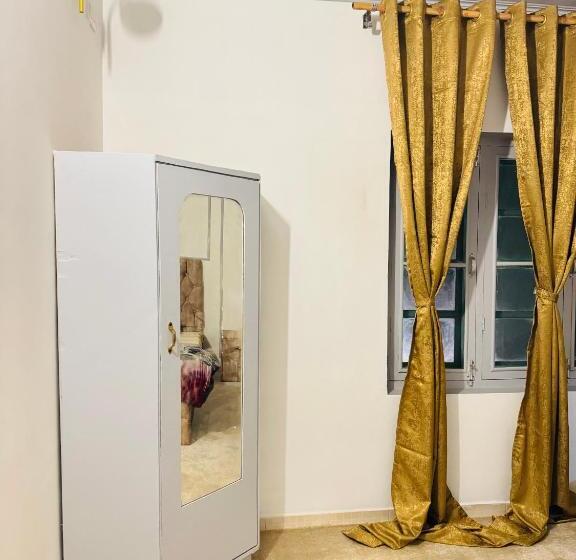 Стандартный Номер Кровать Кинг, Olive Ventures, Royal Inn, Ritz
