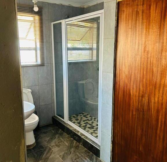 디럭스 룸, Serene Accommodation Palace