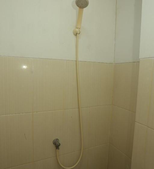 اتاق لوکس, Capital O 93372 Aurora Residence