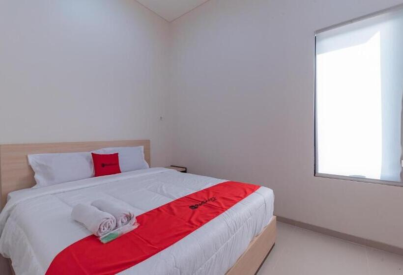 Номер Deluxe, Reddoorz Near Csb Mall Cirebon