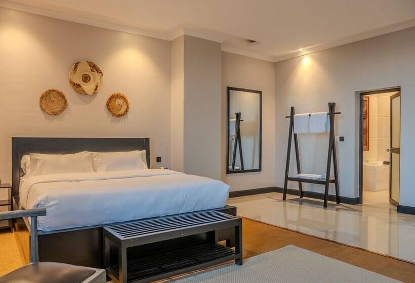 اتاق لوکس, Sanna Boutique