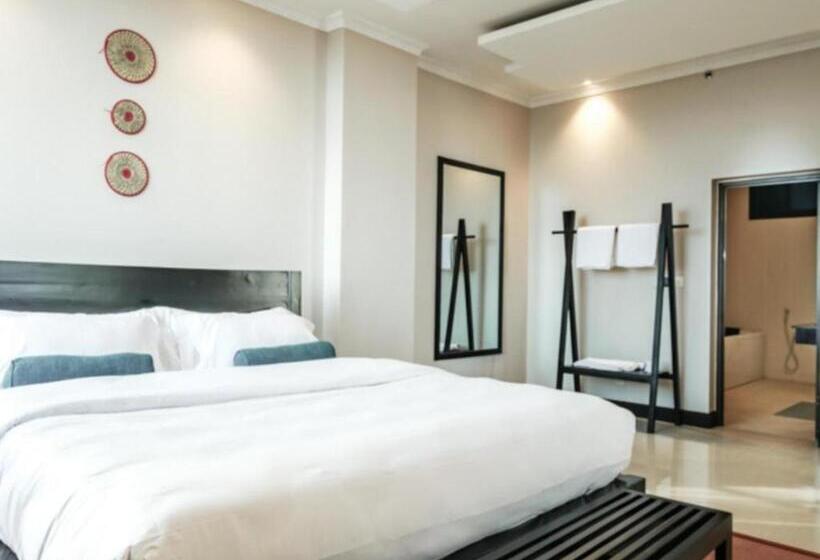 اتاق لوکس, Sanna Boutique
