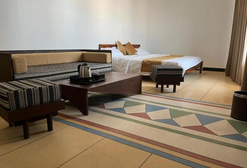 Люкс с Балконом, Nkaasa Hotel Personal Suites