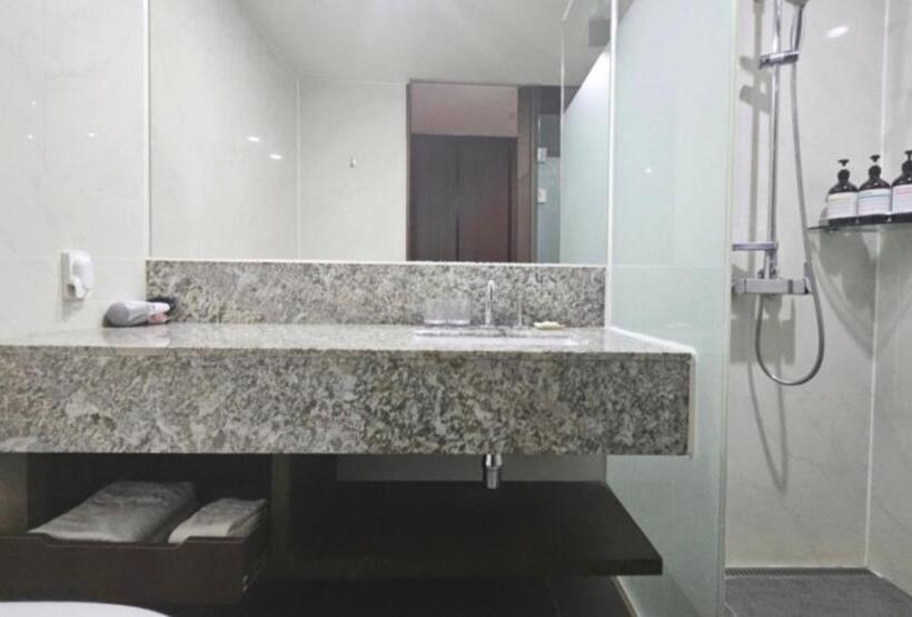 اتاق لوکس, Air City Hotel Corp