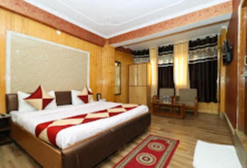 디럭스 룸, Broadway Grand, Shimla