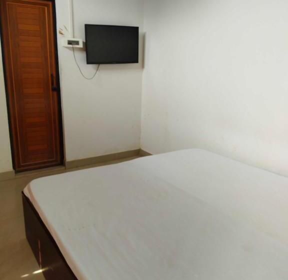 三人经典房间, Oyo Flagship City Guest House